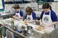 Kinderen koken samen